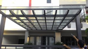 Thi công mái che kính cường lực