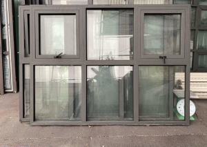 Ảnh: Bán cửa kính cường lực cũ - Giải pháp tiết kiệm chi phí